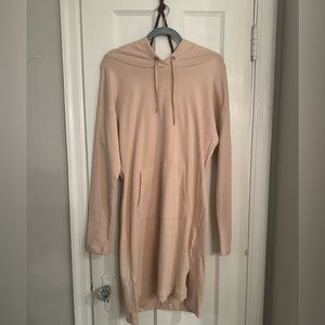 Gabrielle Union neNw York and Company hoodie dress